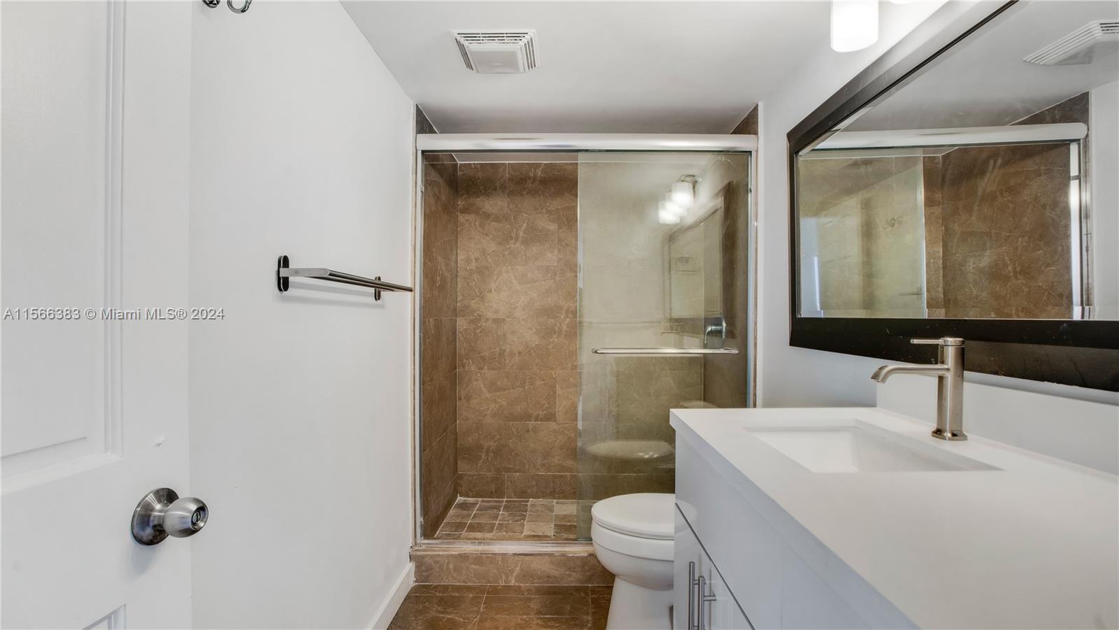 19707 Turnberry Way 8B, Aventura, Florida 33180, 2 Bedrooms Bedrooms, ,2 BathroomsBathrooms,Residential,For Sale,19707 Turnberry Way 8B,A11566383