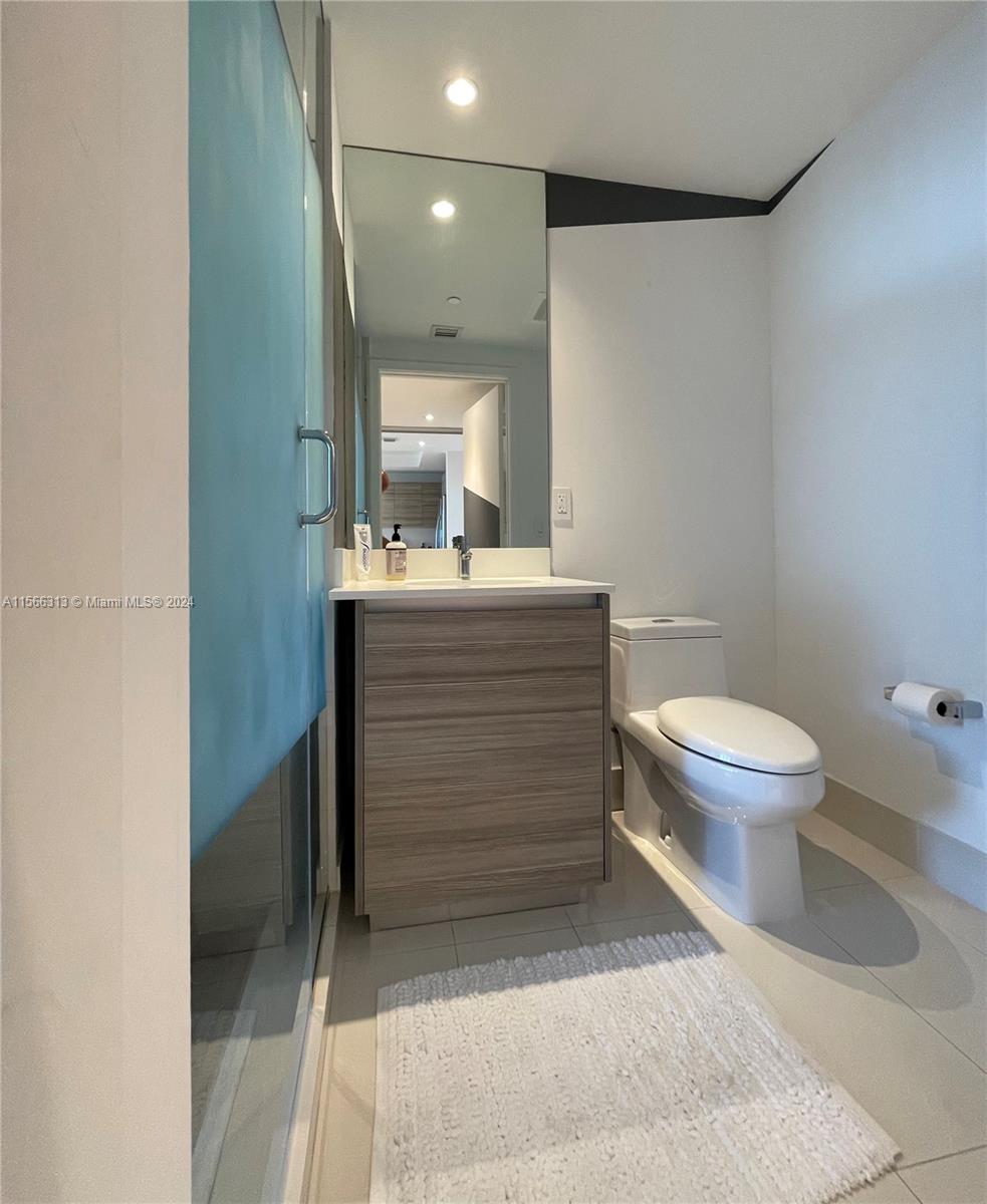 121 NE 34th ST 2005, Miami, Florida 33137, 2 Bedrooms Bedrooms, ,1 BathroomBathrooms,Residentiallease,For Rent,121 NE 34th ST 2005,A11566313