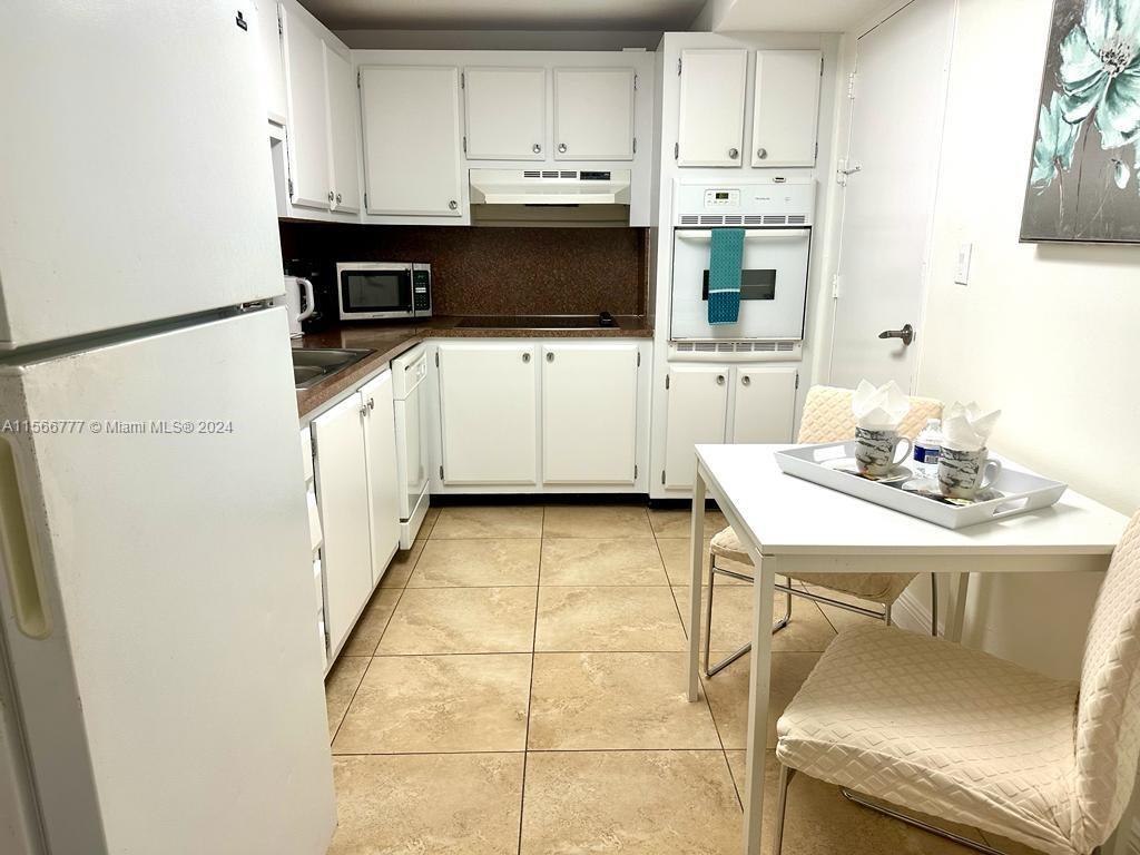 3901 S Ocean Dr 5R, Hollywood, Florida 33019, 1 Bedroom Bedrooms, ,1 BathroomBathrooms,Residentiallease,For Rent,3901 S Ocean Dr 5R,A11566777