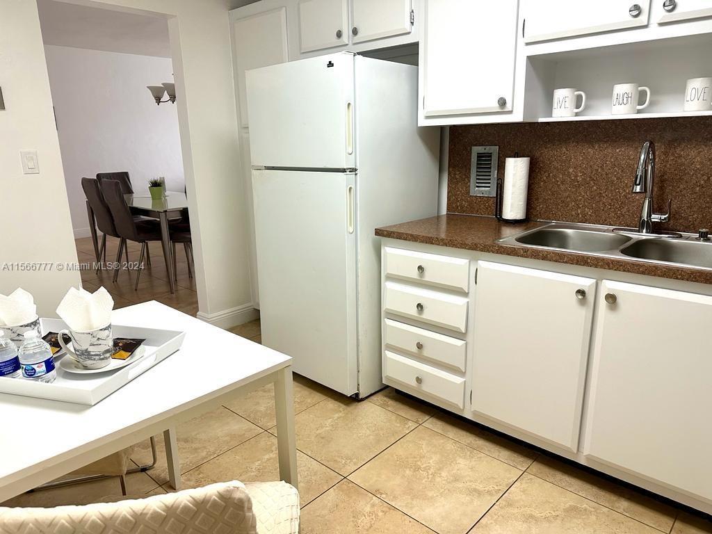 3901 S Ocean Dr 5R, Hollywood, Florida 33019, 1 Bedroom Bedrooms, ,1 BathroomBathrooms,Residentiallease,For Rent,3901 S Ocean Dr 5R,A11566777
