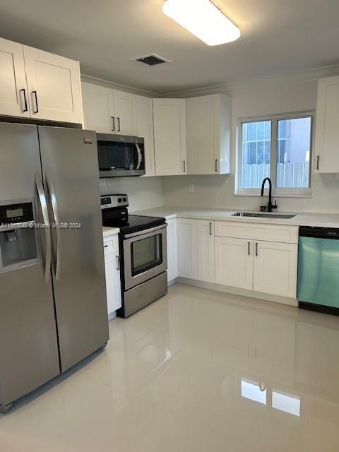 1745 SW 21st St 1, Miami, Florida 33145, 2 Bedrooms Bedrooms, ,1 BathroomBathrooms,Residentiallease,For Rent,1745 SW 21st St 1,A11567648