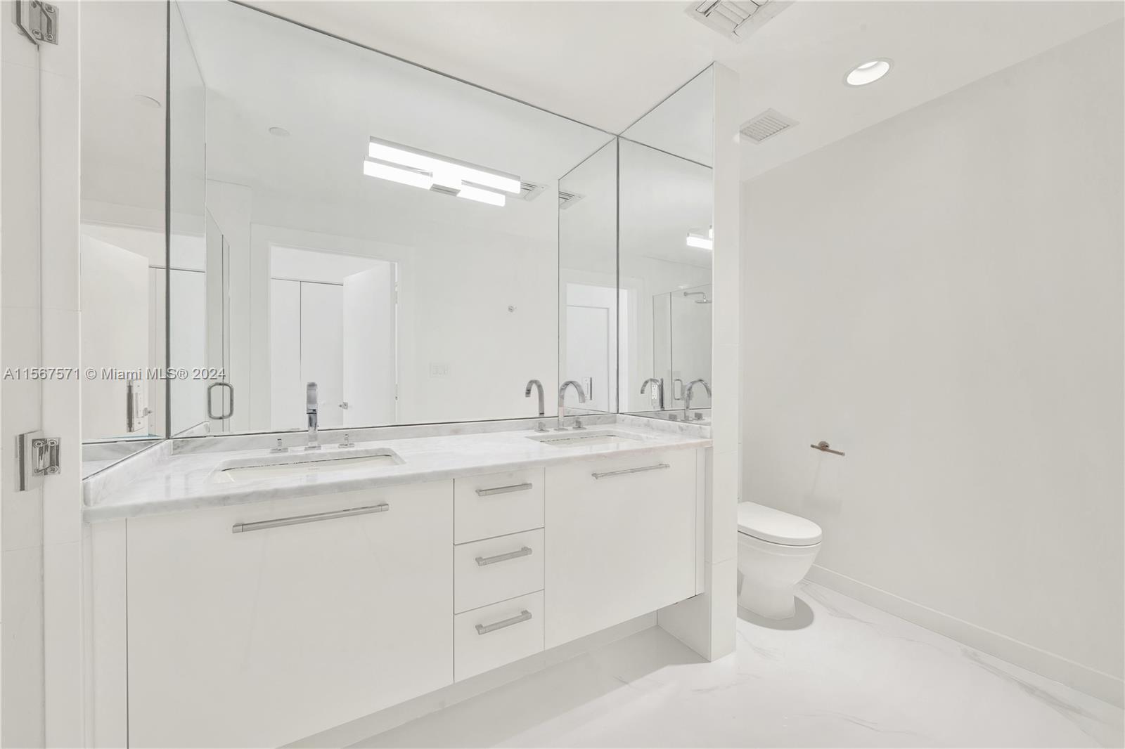 900 Biscayne Blvd 2612, Miami, Florida 33132, 2 Bedrooms Bedrooms, ,2 BathroomsBathrooms,Residential,For Sale,900 Biscayne Blvd 2612,A11567571