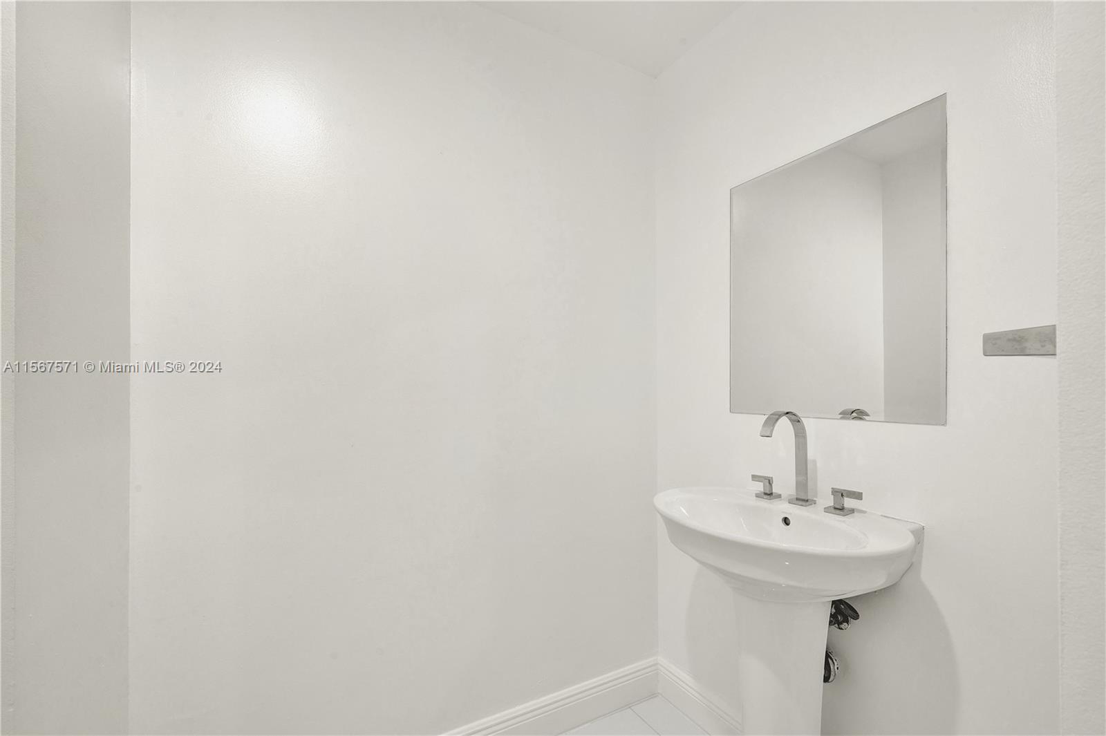 900 Biscayne Blvd 2612, Miami, Florida 33132, 2 Bedrooms Bedrooms, ,2 BathroomsBathrooms,Residential,For Sale,900 Biscayne Blvd 2612,A11567571