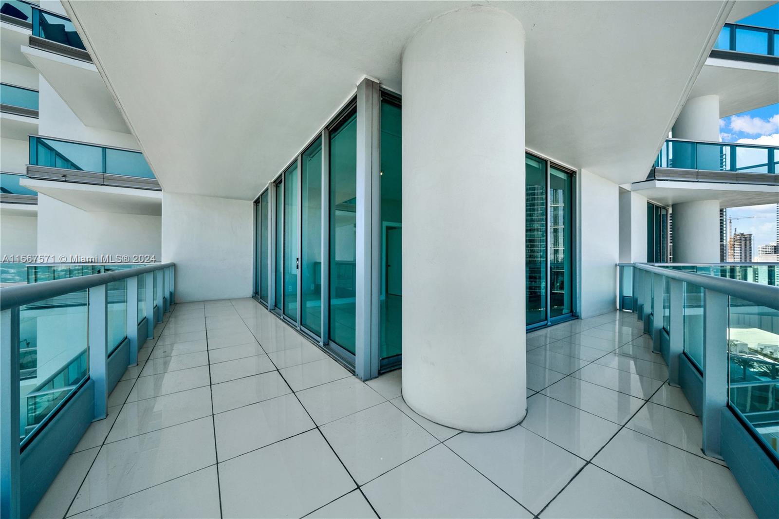 900 Biscayne Blvd 2612, Miami, Florida 33132, 2 Bedrooms Bedrooms, ,2 BathroomsBathrooms,Residential,For Sale,900 Biscayne Blvd 2612,A11567571