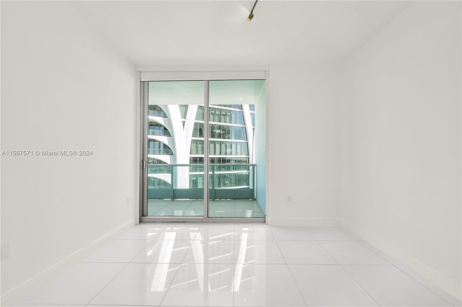 900 Biscayne Blvd 2612, Miami, Florida 33132, 2 Bedrooms Bedrooms, ,2 BathroomsBathrooms,Residential,For Sale,900 Biscayne Blvd 2612,A11567571