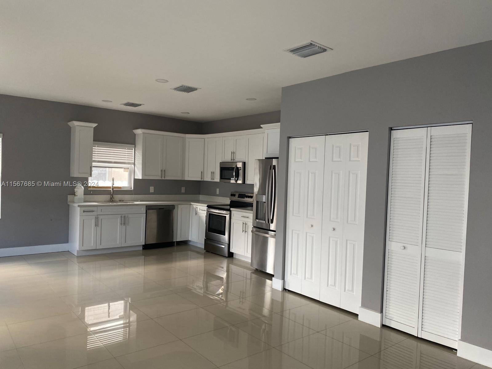 1035 NW 75th St 1, Miami, Florida 33150, 3 Bedrooms Bedrooms, ,2 BathroomsBathrooms,Residentiallease,For Rent,1035 NW 75th St 1,A11567685