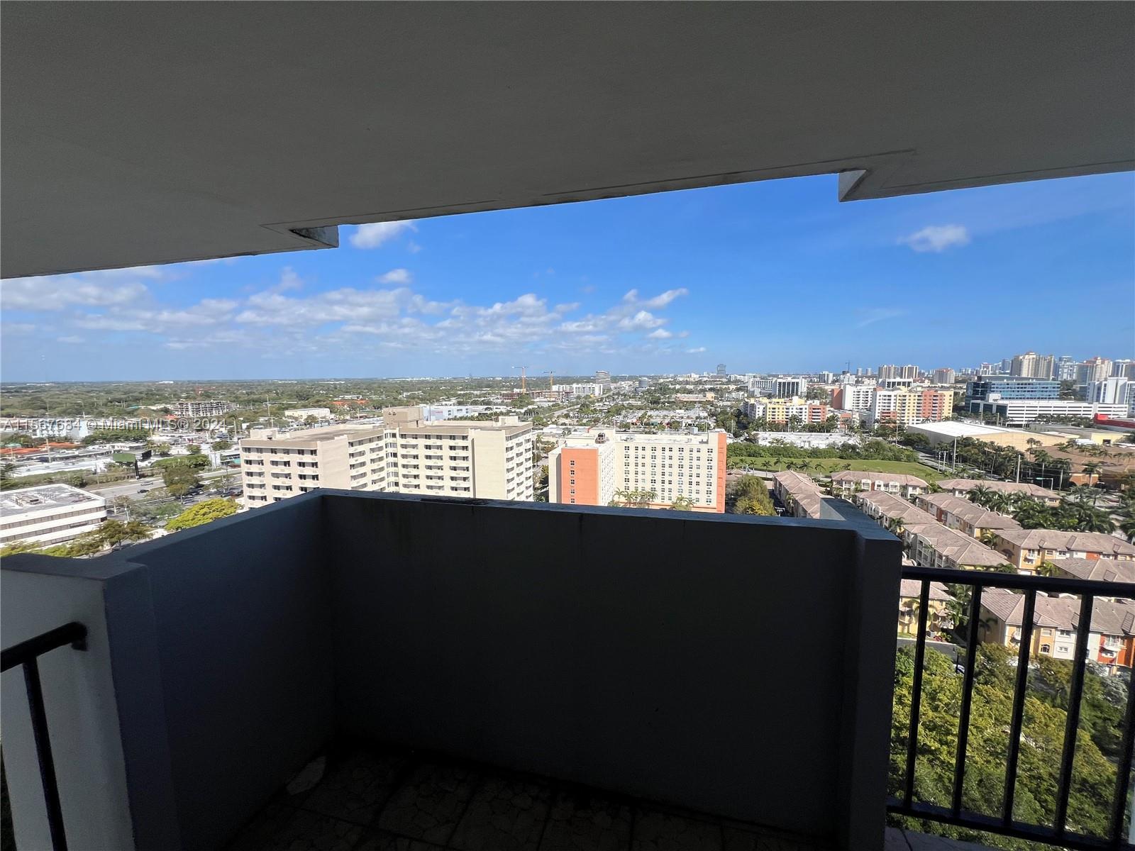 2780 NE 183rd St 2107, Aventura, Florida 33160, 2 Bedrooms Bedrooms, ,2 BathroomsBathrooms,Residential,For Sale,2780 NE 183rd St 2107,A11567684