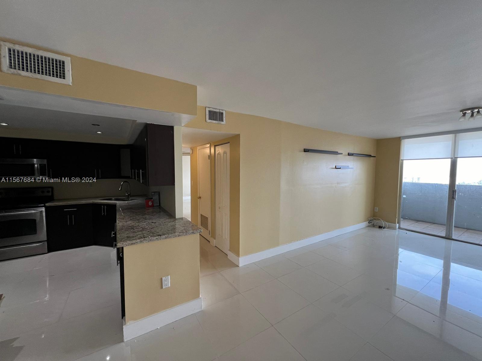 2780 NE 183rd St 2107, Aventura, Florida 33160, 2 Bedrooms Bedrooms, ,2 BathroomsBathrooms,Residential,For Sale,2780 NE 183rd St 2107,A11567684