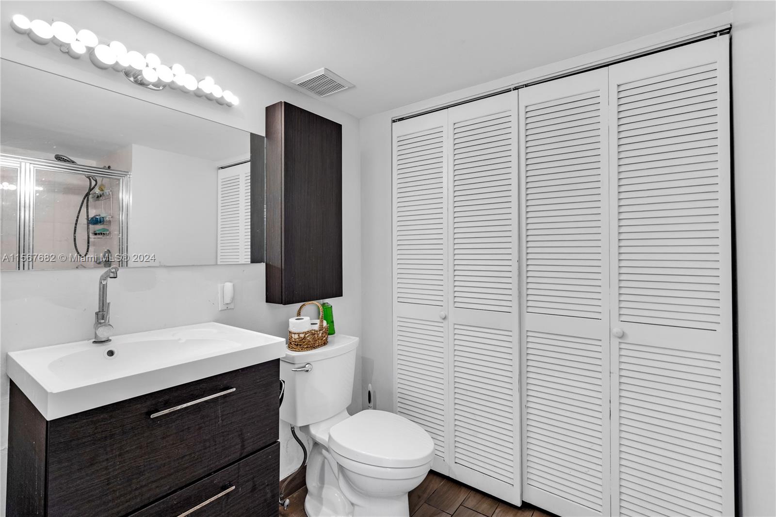 3530 Mystic Pointe Dr 309, Aventura, Florida 33180, 2 Bedrooms Bedrooms, ,2 BathroomsBathrooms,Residential,For Sale,3530 Mystic Pointe Dr 309,A11567682