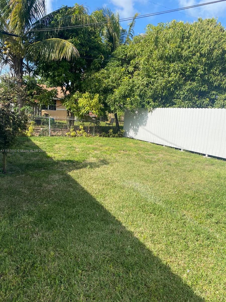 1037 NW 75th St 2, Miami, Florida 33150, 4 Bedrooms Bedrooms, ,2 BathroomsBathrooms,Residentiallease,For Rent,1037 NW 75th St 2,A11567693