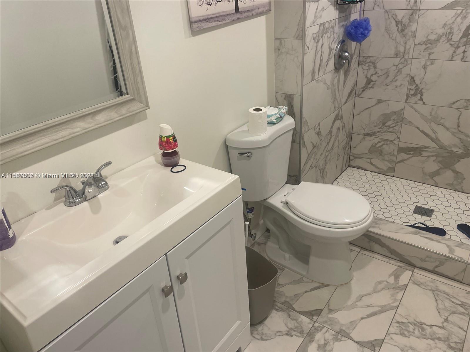 16851 NE 23rd Ave B121, North Miami Beach, Florida 33160, 2 Bedrooms Bedrooms, ,2 BathroomsBathrooms,Residentiallease,For Rent,16851 NE 23rd Ave B121,A11567507
