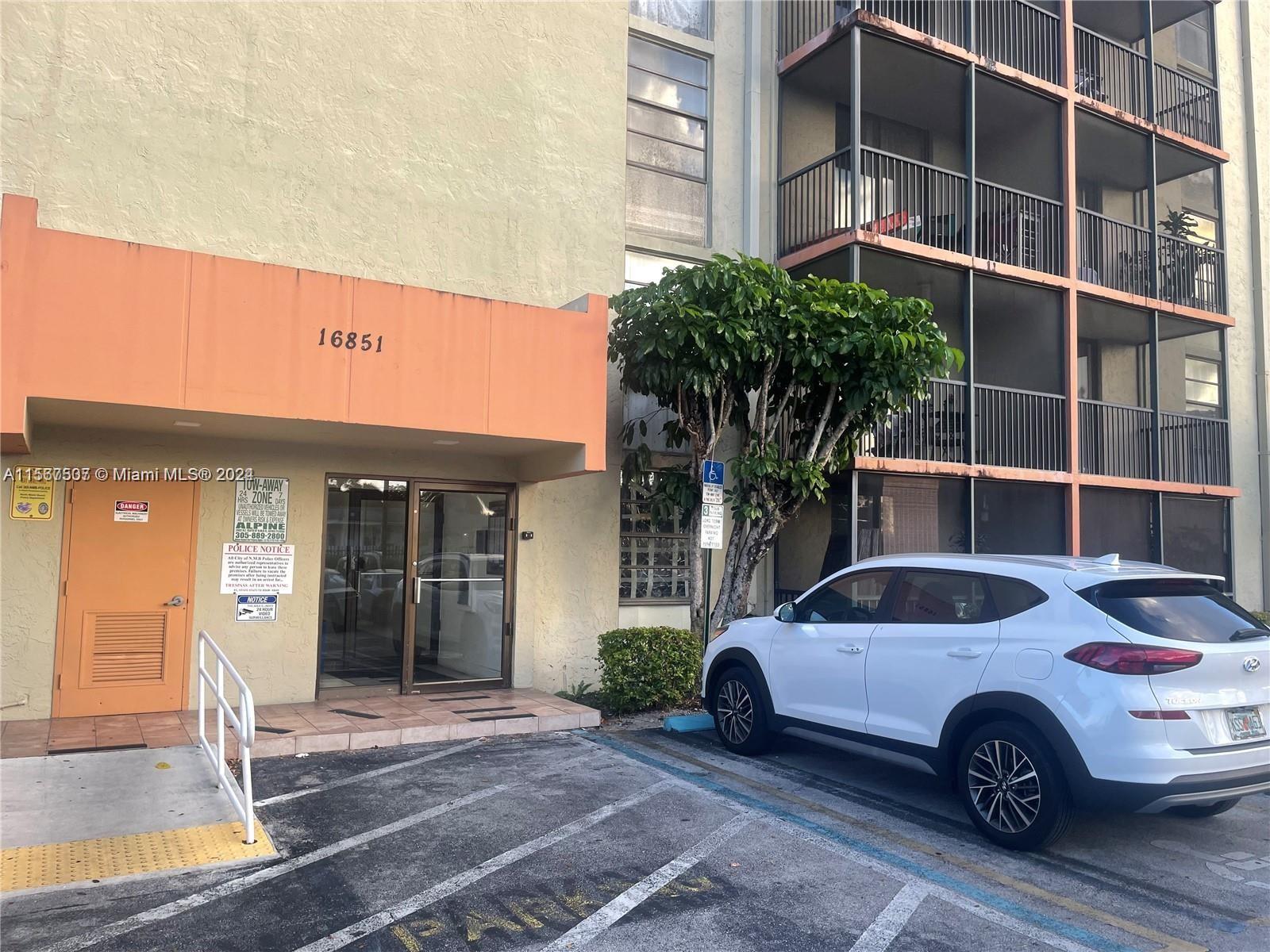 16851 NE 23rd Ave B121, North Miami Beach, Florida 33160, 2 Bedrooms Bedrooms, ,2 BathroomsBathrooms,Residentiallease,For Rent,16851 NE 23rd Ave B121,A11567507