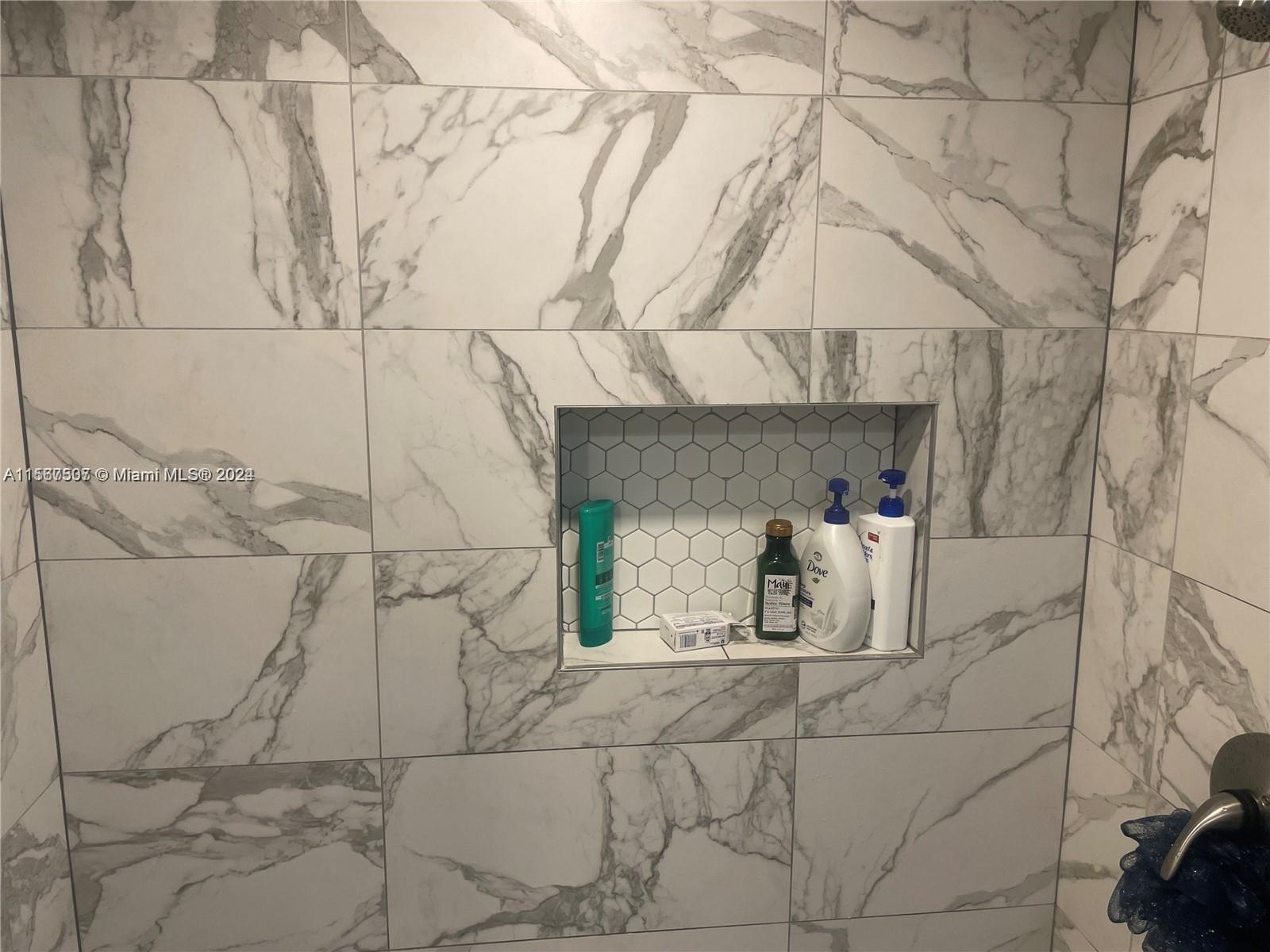 16851 NE 23rd Ave B121, North Miami Beach, Florida 33160, 2 Bedrooms Bedrooms, ,2 BathroomsBathrooms,Residentiallease,For Rent,16851 NE 23rd Ave B121,A11567507