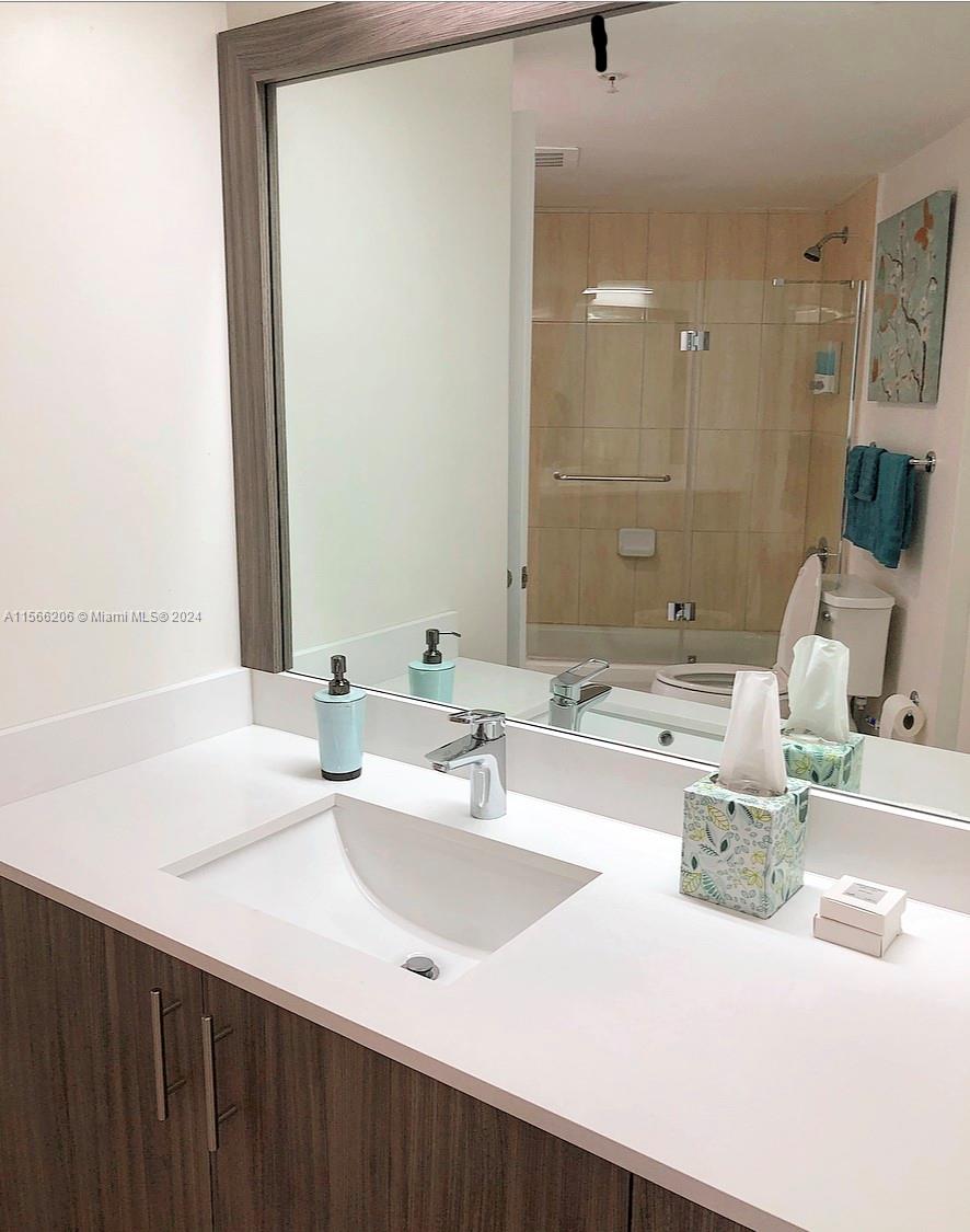 1750 N Bayshore Dr 4301, Miami, Florida 33132, 2 Bedrooms Bedrooms, ,2 BathroomsBathrooms,Residentiallease,For Rent,1750 N Bayshore Dr 4301,A11566206