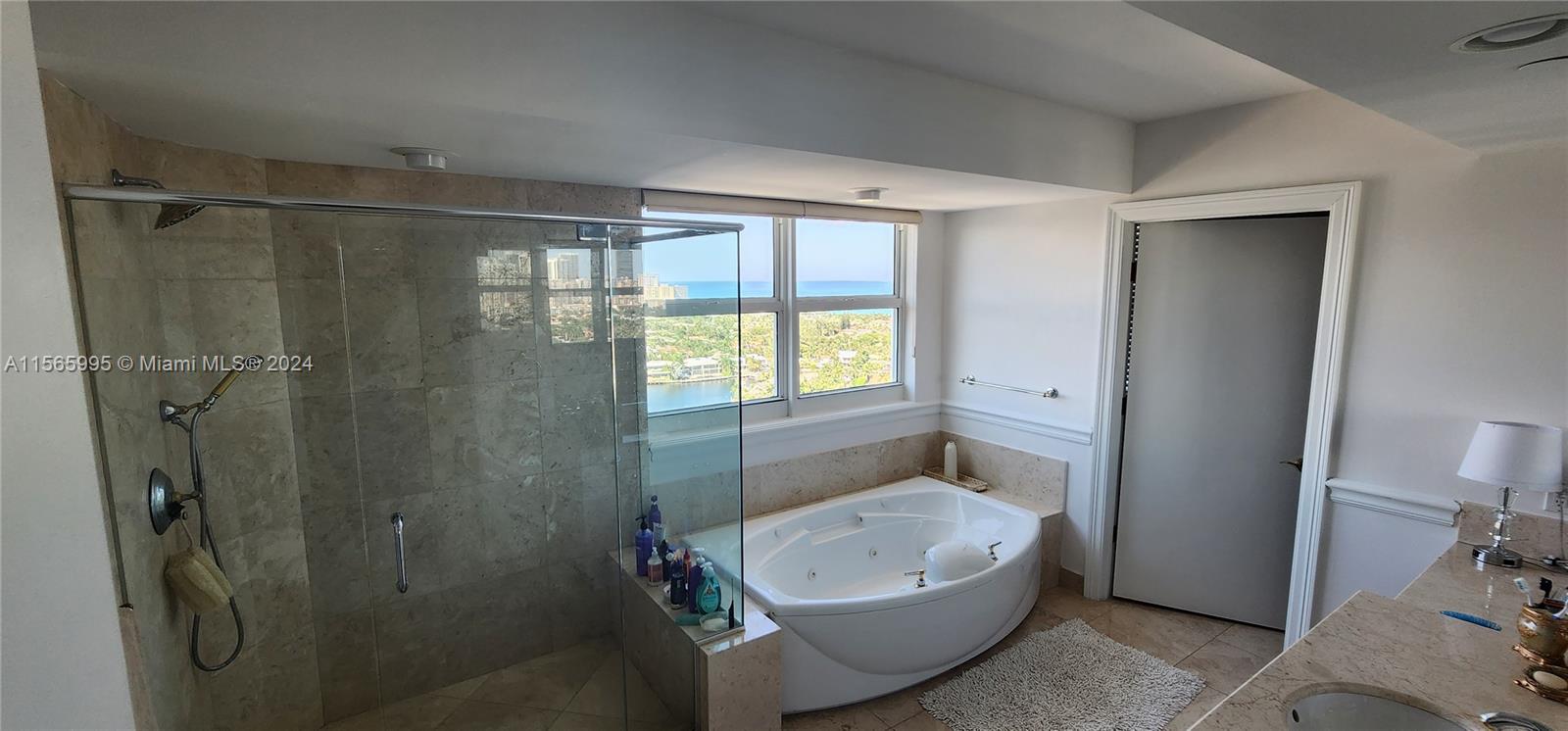 20201 E Country Club Dr 2301, Aventura, Florida 33180, 4 Bedrooms Bedrooms, ,5 BathroomsBathrooms,Residentiallease,For Rent,20201 E Country Club Dr 2301,A11565995