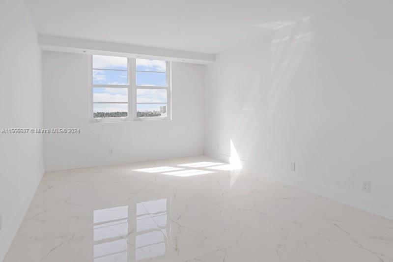 6770 Indian Creek Dr 9E, Miami Beach, Florida 33141, 2 Bedrooms Bedrooms, ,2 BathroomsBathrooms,Residential,For Sale,6770 Indian Creek Dr 9E,A11566687
