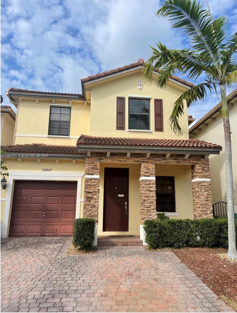 Beautiful coach home at Island at Bayshore, 3 Beds upstairs and 2 1/2 Barths, kitchen with stainless steel appliances, tile throughout on first floor, and carpet on the second Floor. Big paved patio. Easy to show.