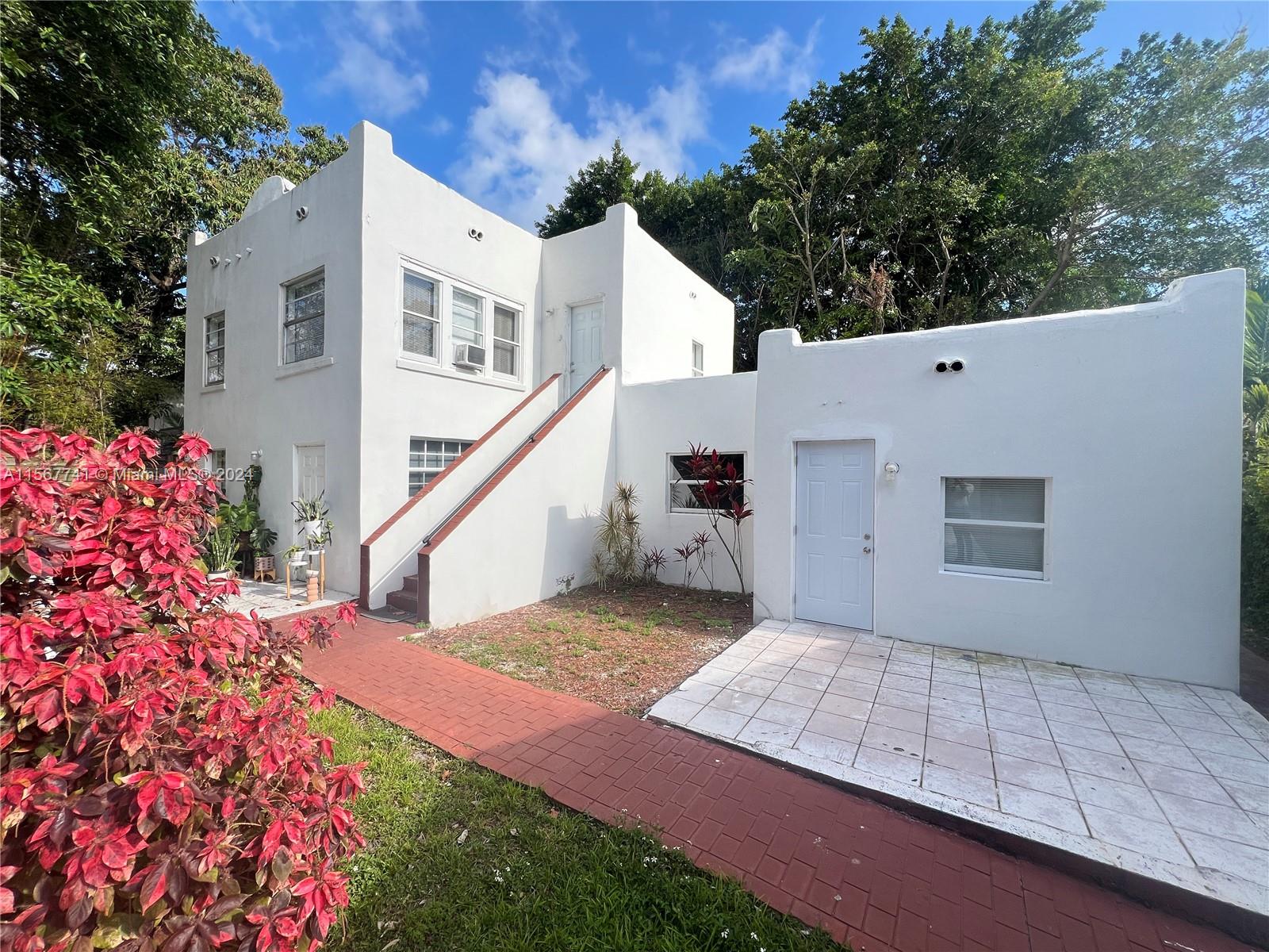 1924 SW 9th St 3, Miami, Florida 33135, 1 Bedroom Bedrooms, ,1 BathroomBathrooms,Residentiallease,For Rent,1924 SW 9th St 3,A11567741