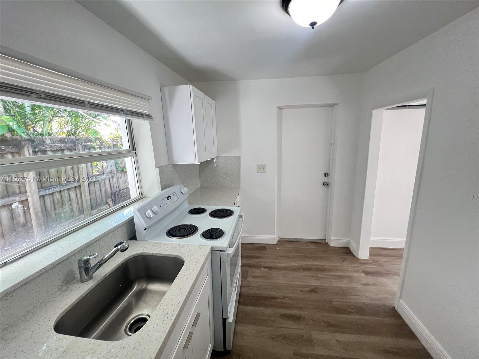 1924 SW 9th St 3, Miami, Florida 33135, 1 Bedroom Bedrooms, ,1 BathroomBathrooms,Residentiallease,For Rent,1924 SW 9th St 3,A11567741