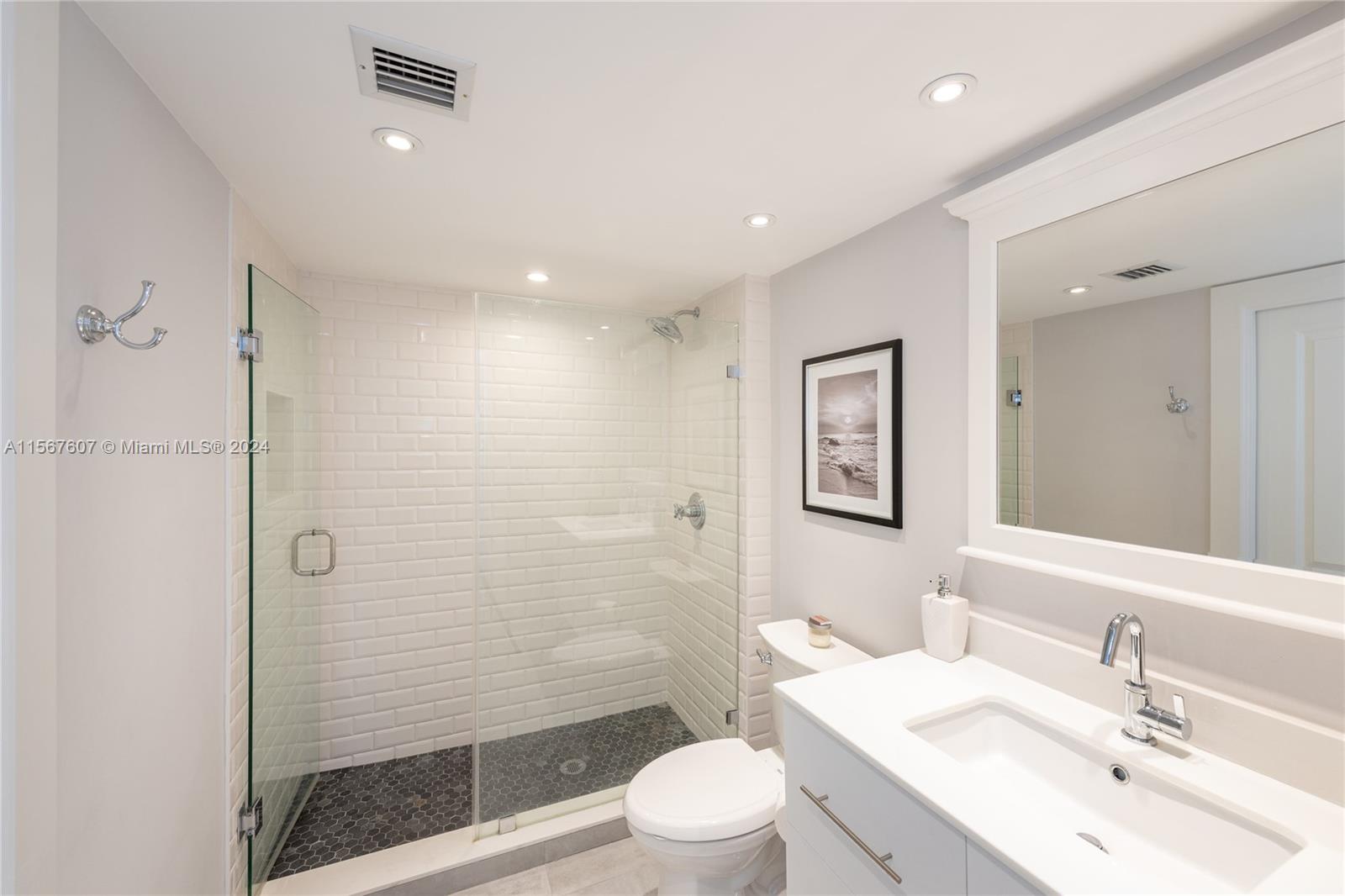 90 Alton Rd 1102, Miami Beach, Florida 33139, 2 Bedrooms Bedrooms, ,2 BathroomsBathrooms,Residentiallease,For Rent,90 Alton Rd 1102,A11567607
