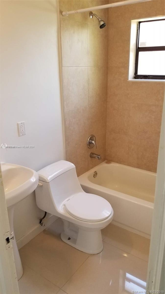 1387 NE 179 St, North Miami Beach, Florida 33162, 3 Bedrooms Bedrooms, ,1 BathroomBathrooms,Residentiallease,For Rent,1387 NE 179 St,A11567570