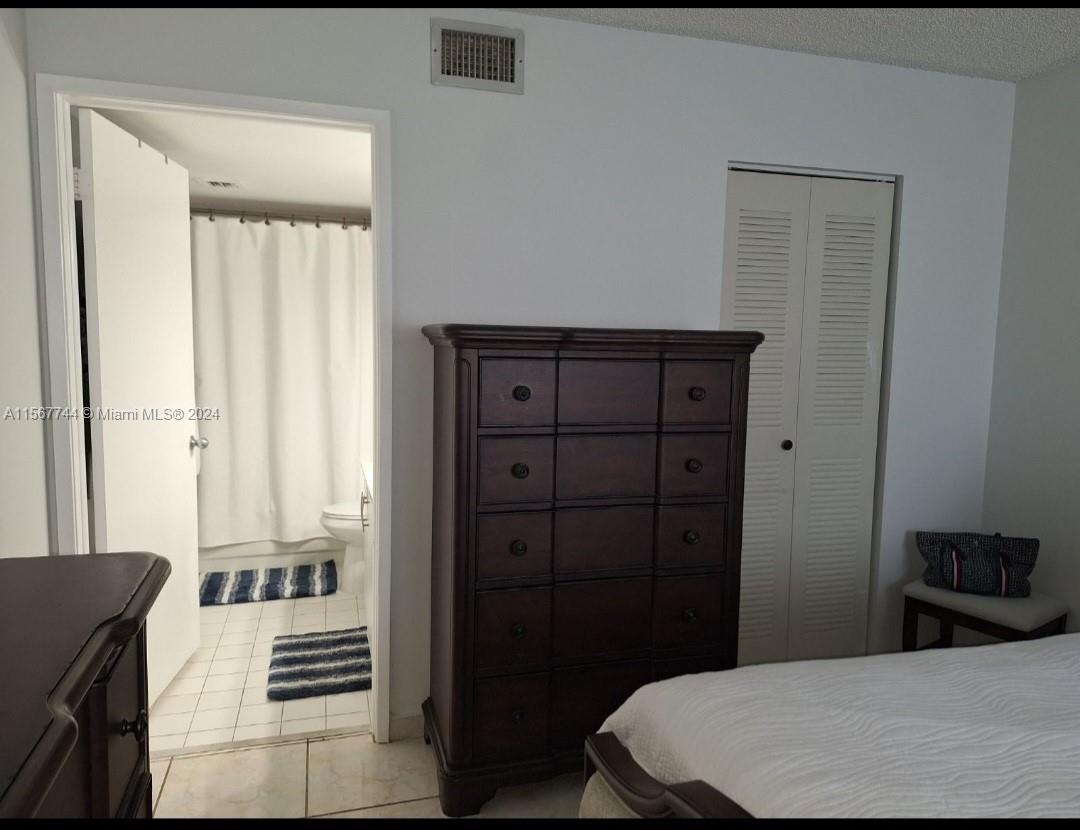 6801 Harding Ave 521, Miami Beach, Florida 33141, 2 Bedrooms Bedrooms, ,1 BathroomBathrooms,Residentiallease,For Rent,6801 Harding Ave 521,A11567744