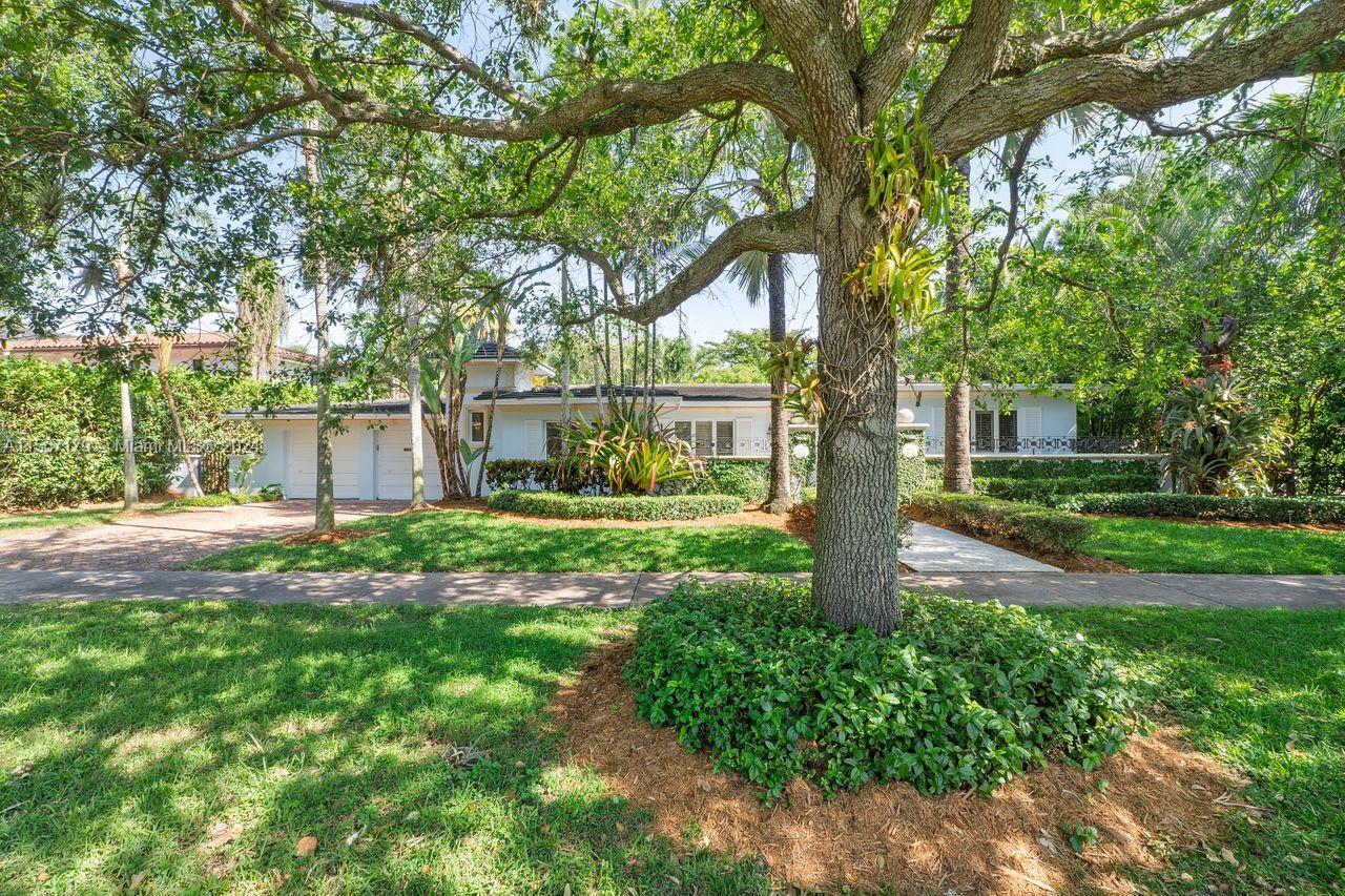 1037 Alfonso Ave, Coral Gables, Florida 33146, 3 Bedrooms Bedrooms, ,2 BathroomsBathrooms,Residentiallease,For Rent,1037 Alfonso Ave,A11567179