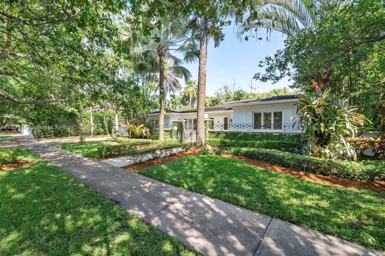 1037 Alfonso Ave, Coral Gables, Florida 33146, 3 Bedrooms Bedrooms, ,2 BathroomsBathrooms,Residentiallease,For Rent,1037 Alfonso Ave,A11567179