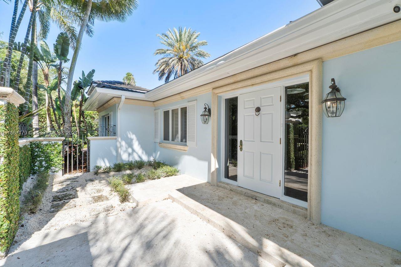 1037 Alfonso Ave, Coral Gables, Florida 33146, 3 Bedrooms Bedrooms, ,2 BathroomsBathrooms,Residentiallease,For Rent,1037 Alfonso Ave,A11567179
