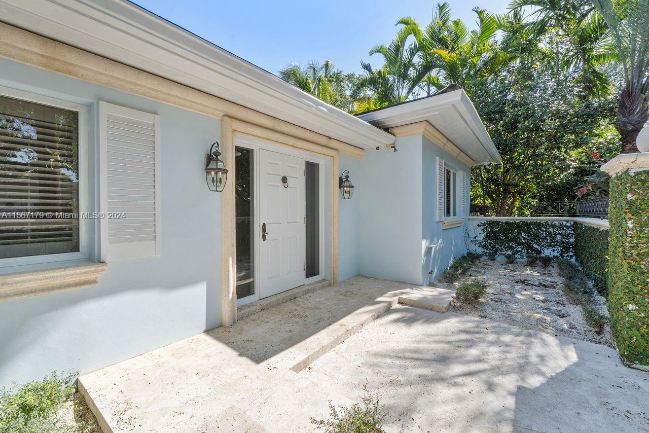 1037 Alfonso Ave, Coral Gables, Florida 33146, 3 Bedrooms Bedrooms, ,2 BathroomsBathrooms,Residentiallease,For Rent,1037 Alfonso Ave,A11567179