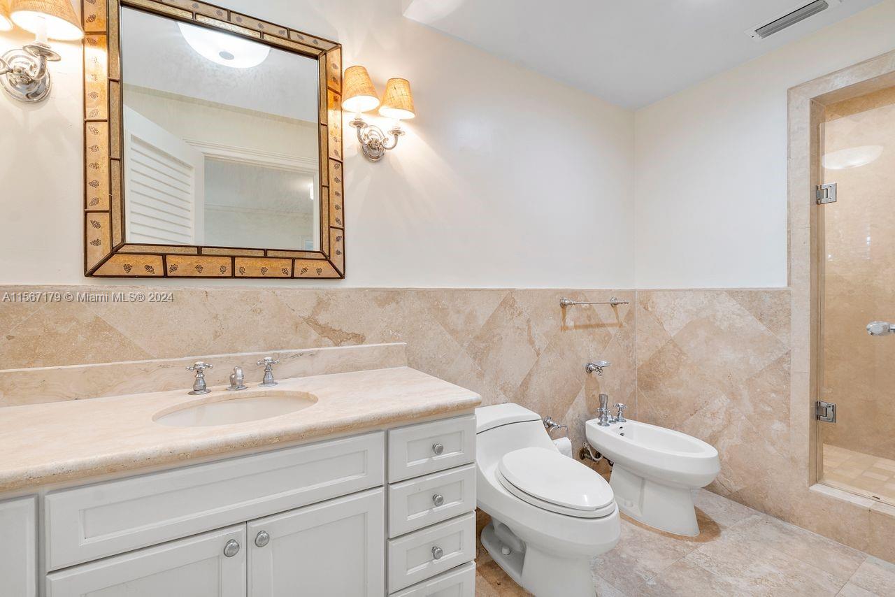 1037 Alfonso Ave, Coral Gables, Florida 33146, 3 Bedrooms Bedrooms, ,2 BathroomsBathrooms,Residentiallease,For Rent,1037 Alfonso Ave,A11567179