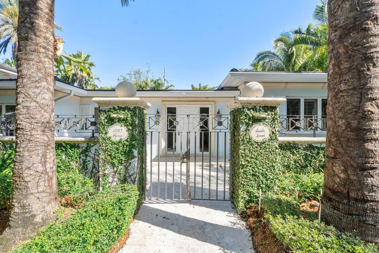 1037 Alfonso Ave, Coral Gables, Florida 33146, 3 Bedrooms Bedrooms, ,2 BathroomsBathrooms,Residentiallease,For Rent,1037 Alfonso Ave,A11567179