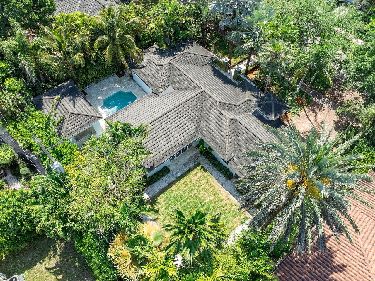 1037 Alfonso Ave, Coral Gables, Florida 33146, 3 Bedrooms Bedrooms, ,2 BathroomsBathrooms,Residentiallease,For Rent,1037 Alfonso Ave,A11567179