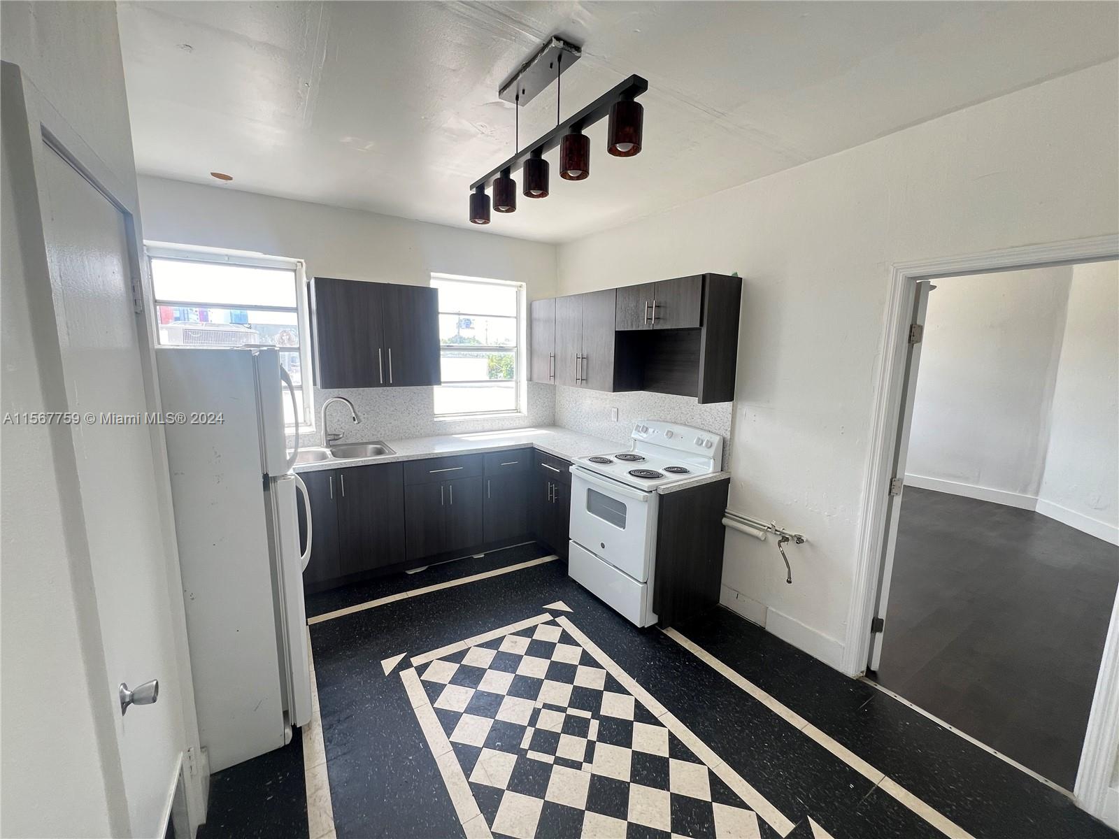 203 NW 36th St 2, Miami, Florida 33127, 1 Bedroom Bedrooms, ,1 BathroomBathrooms,Residentiallease,For Rent,203 NW 36th St 2,A11567759