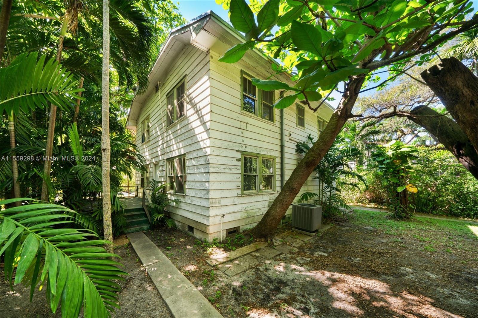 723 NW 9th Ave, Miami, Florida 33136, 6 Bedrooms Bedrooms, ,3 BathroomsBathrooms,Residential,For Sale,723 NW 9th Ave,A11559298