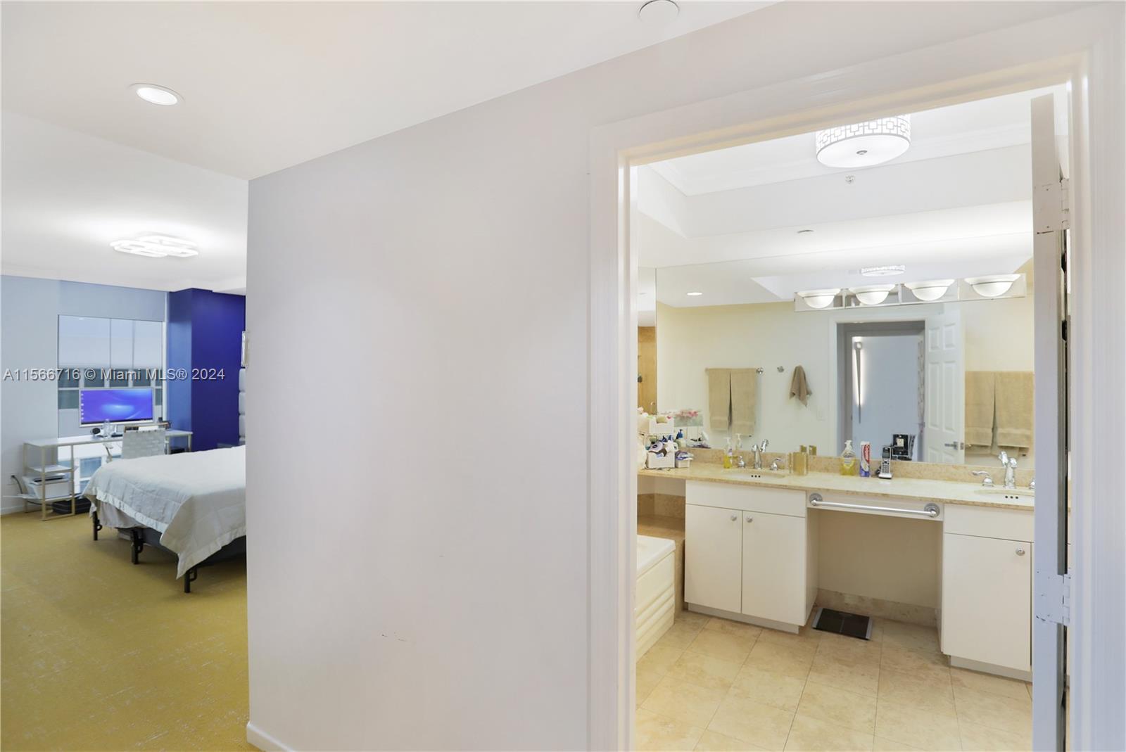 4775 COLLINS AV 1804, Miami Beach, Florida 33140, 2 Bedrooms Bedrooms, ,2 BathroomsBathrooms,Residentiallease,For Rent,4775 COLLINS AV 1804,A11566716