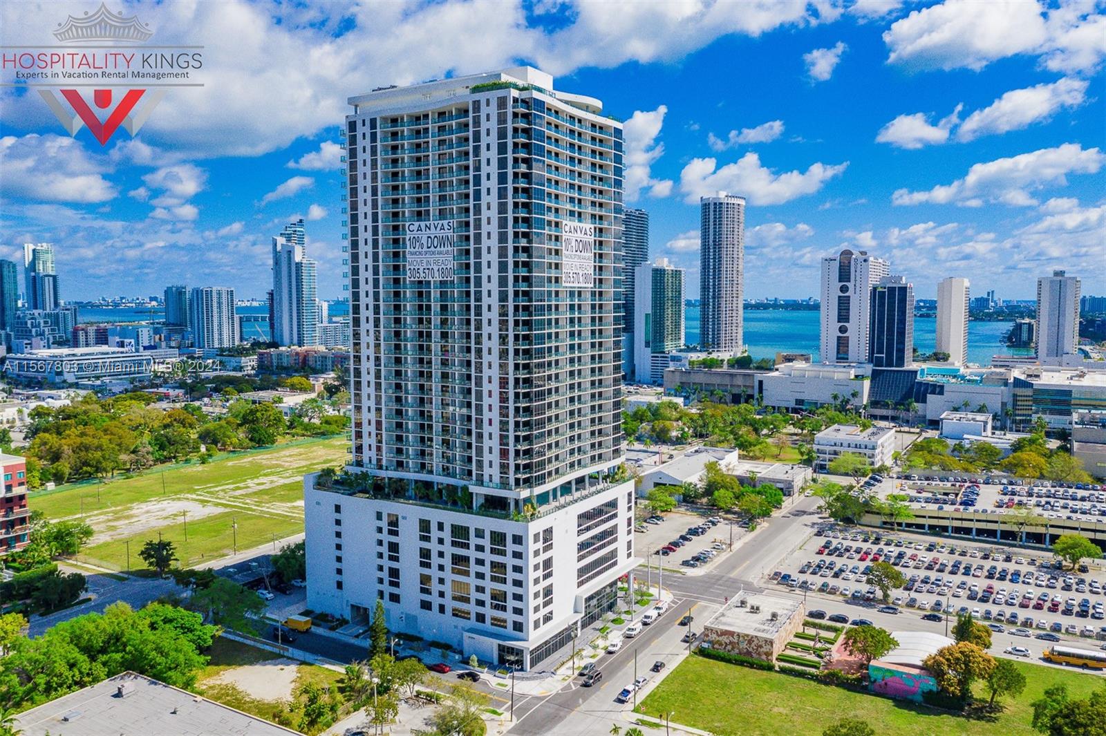 High floor corner unit 2 bed 2 baths 1110 SQ FT in the A&E District. Incredible water, sunset and city views, great location, easy access on/off major hgihways. 30,000 square feet of amenities including Sunrise Pool, Sunset Pool, Rooftop Pool Jacuzzi, Sun Deck, 3,000 sqft state of the art gym, Spa, Sauna & Treatment Room, Racquetball Court, Theater, Social Room, Indoor/Outdoor 24/7 security, concierge, management on site, self parking, valet on site, motivated owner.