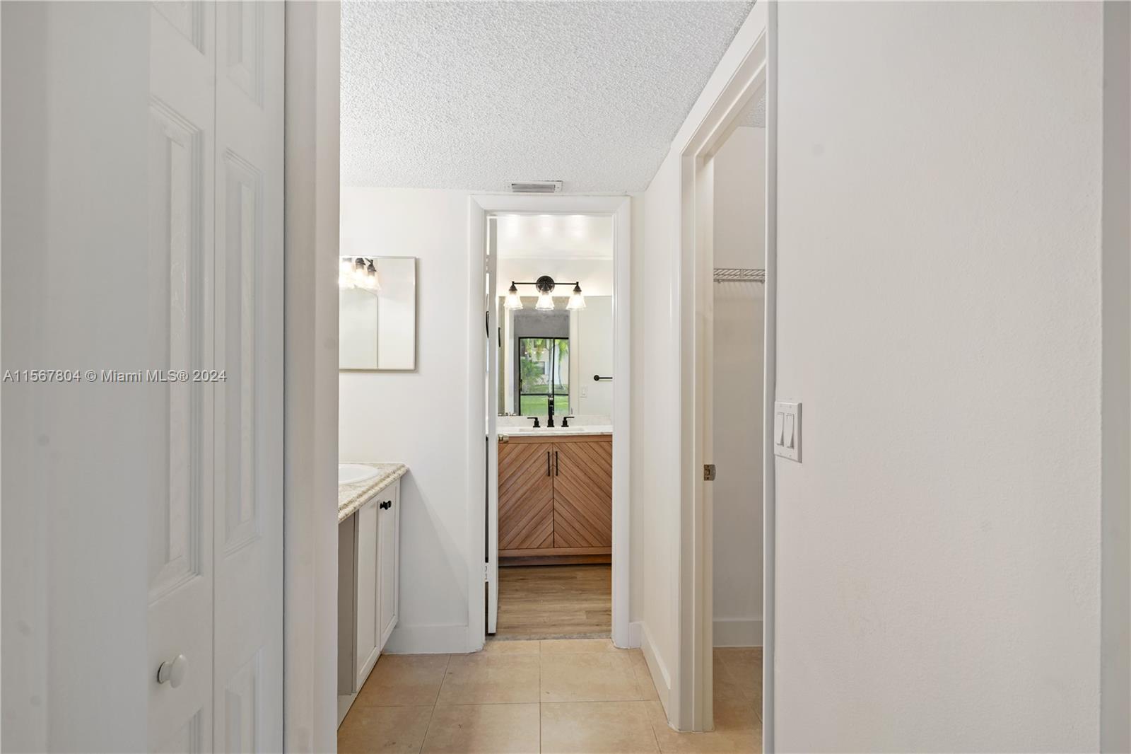 1160 Washington Cir 1160F, Homestead, Florida 33034, 2 Bedrooms Bedrooms, ,2 BathroomsBathrooms,Residentiallease,For Rent,1160 Washington Cir 1160F,A11567804