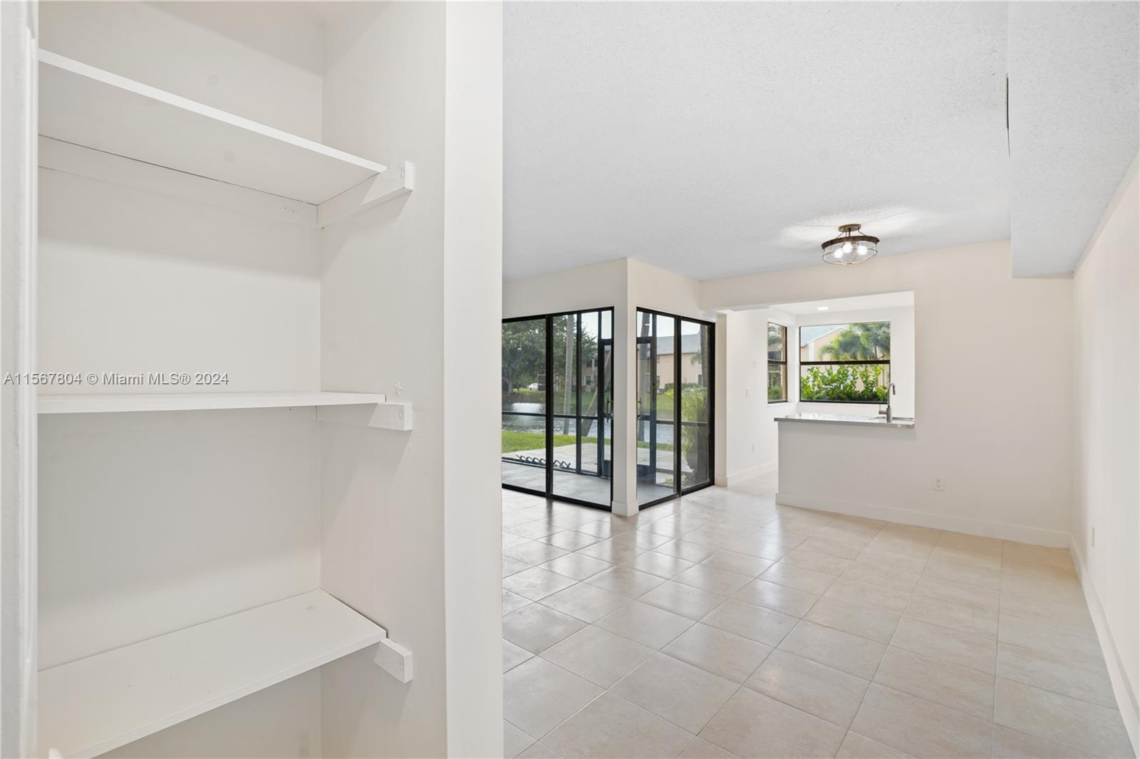 1160 Washington Cir 1160F, Homestead, Florida 33034, 2 Bedrooms Bedrooms, ,2 BathroomsBathrooms,Residentiallease,For Rent,1160 Washington Cir 1160F,A11567804