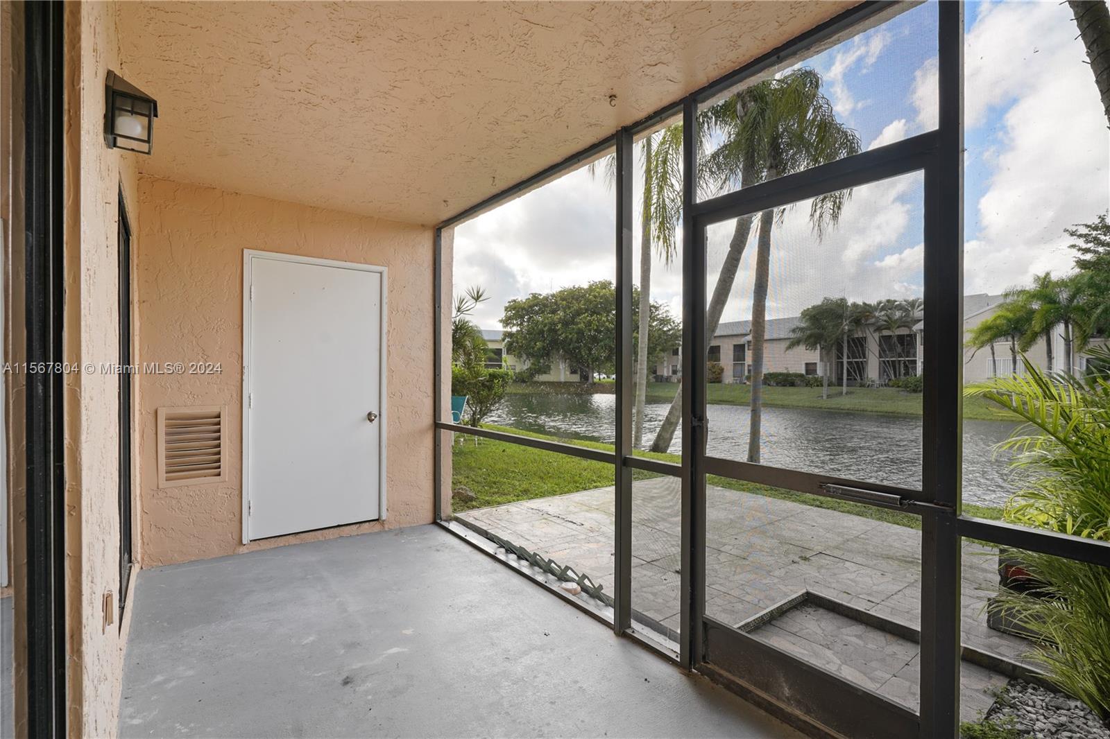 1160 Washington Cir 1160F, Homestead, Florida 33034, 2 Bedrooms Bedrooms, ,2 BathroomsBathrooms,Residentiallease,For Rent,1160 Washington Cir 1160F,A11567804