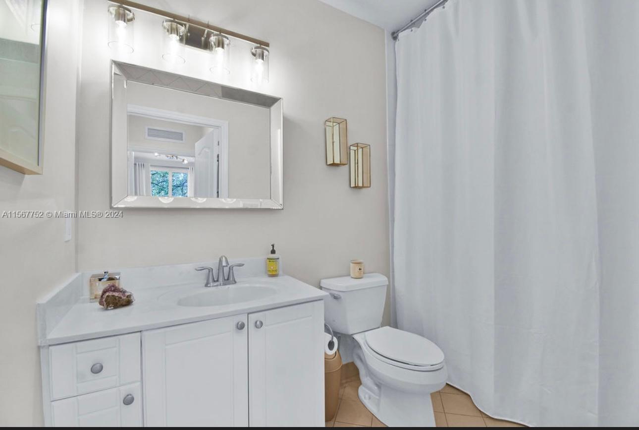 Miami, Florida 33138, 1 Bedroom Bedrooms, ,1 BathroomBathrooms,Residentiallease,For Rent,A11567752