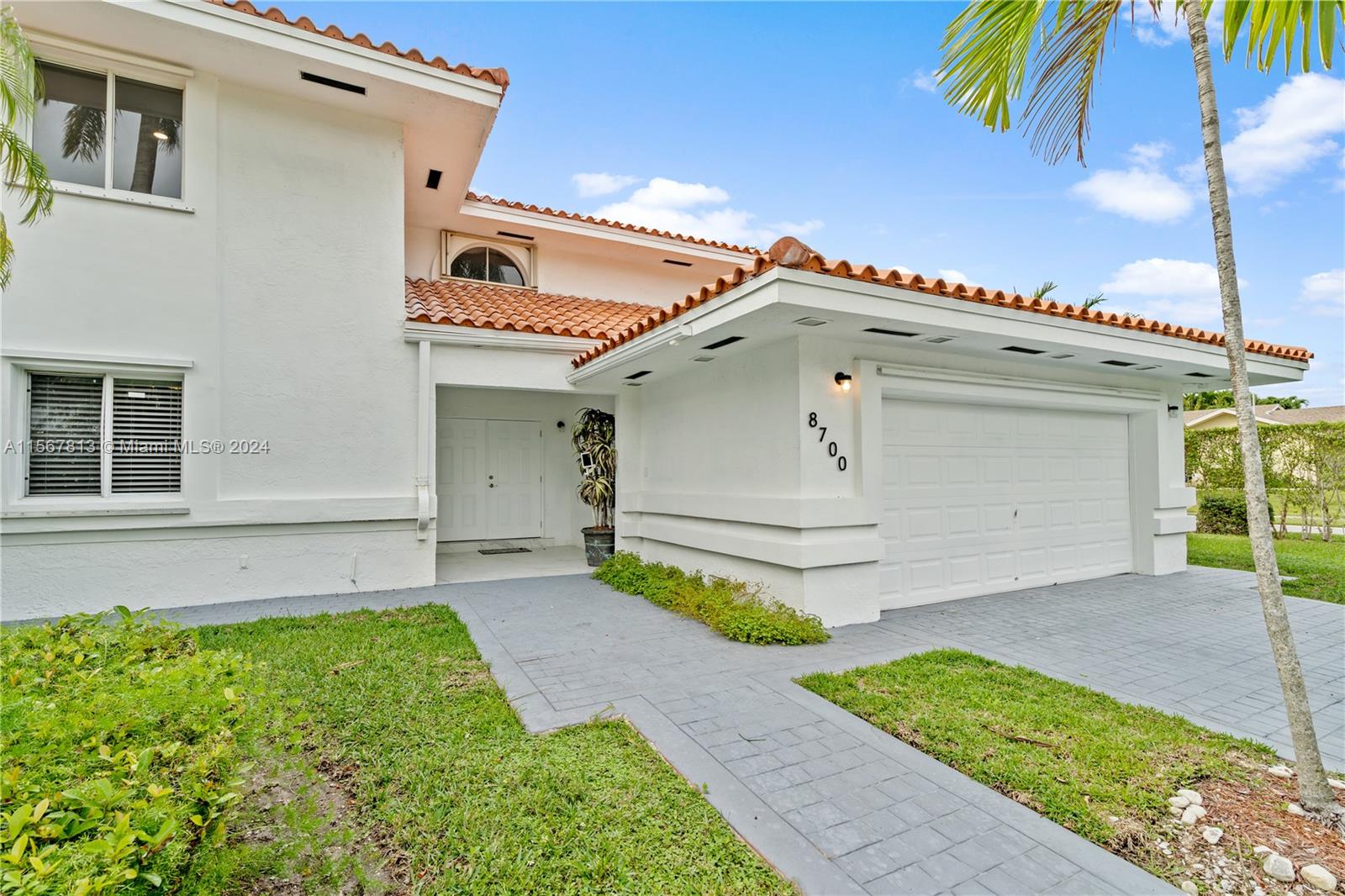 8700 SW 193rd Ter  For Sale A11567813, FL