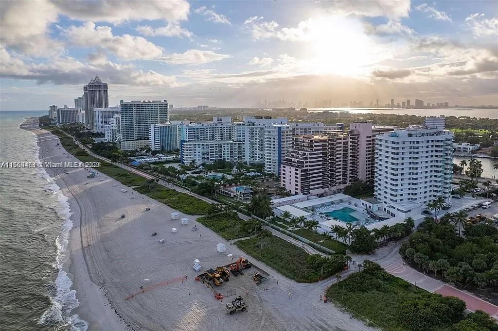 5255 Collins Ave 5J, Miami Beach, Florida 33140, 2 Bedrooms Bedrooms, ,2 BathroomsBathrooms,Residential,For Sale,5255 Collins Ave 5J,A11554461