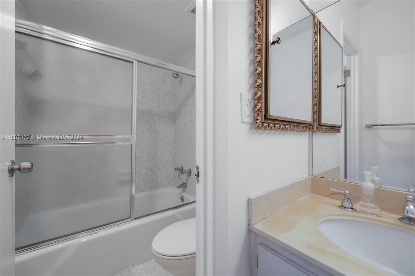 1965 S Ocean Dr 8K, Hallandale Beach, Florida 33009, 2 Bedrooms Bedrooms, ,2 BathroomsBathrooms,Residential,For Sale,1965 S Ocean Dr 8K,A11567872