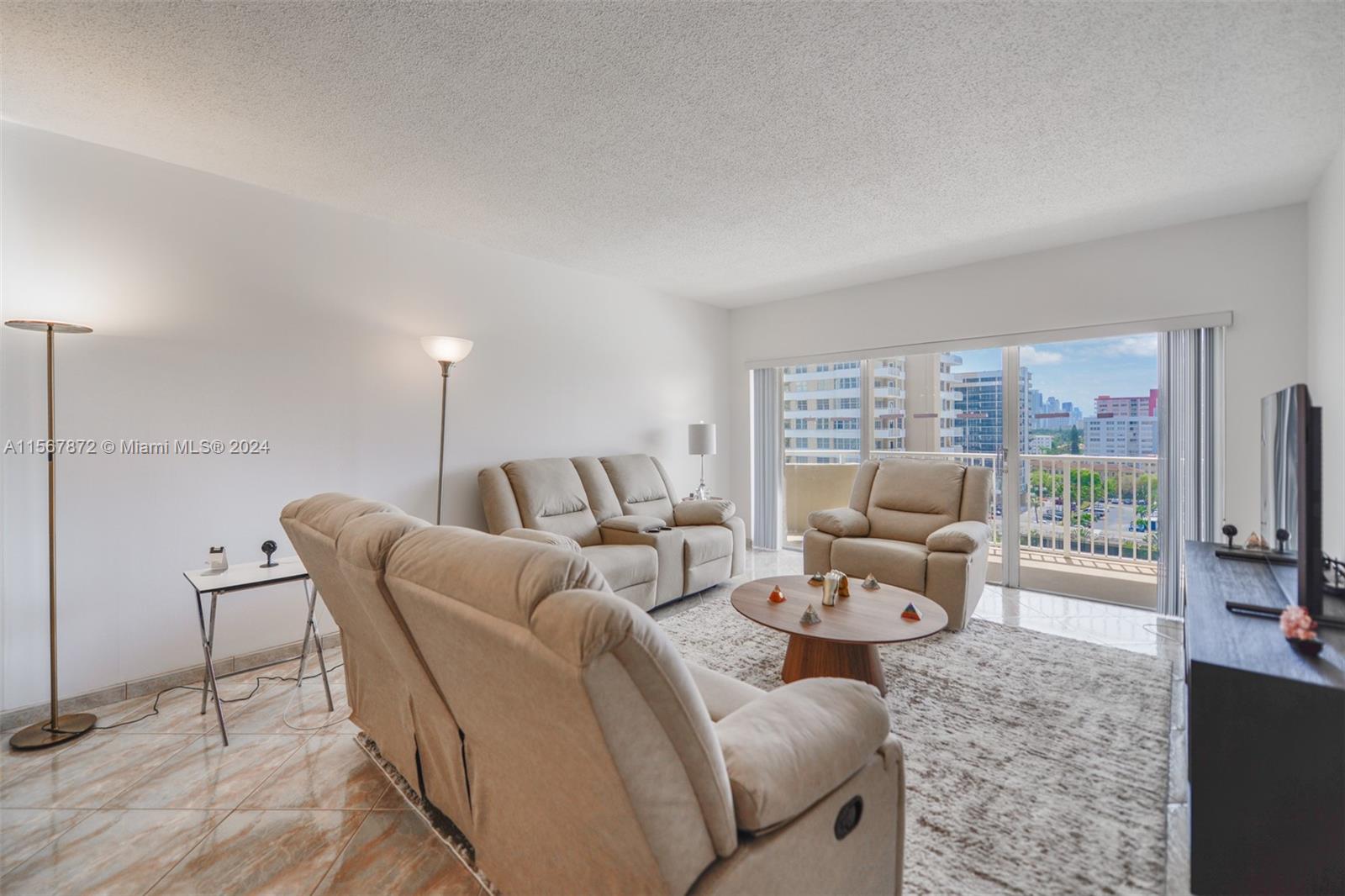 1965 S Ocean Dr 8K, Hallandale Beach, Florida 33009, 2 Bedrooms Bedrooms, ,2 BathroomsBathrooms,Residential,For Sale,1965 S Ocean Dr 8K,A11567872