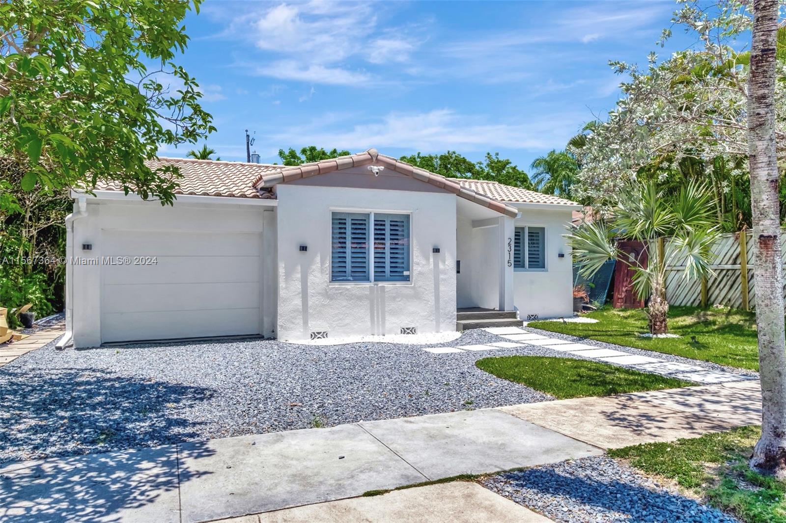 2315 Overbrook St, Miami, Florida 33133, 2 Bedrooms Bedrooms, ,2 BathroomsBathrooms,Residential,For Sale,2315 Overbrook St,A11567364