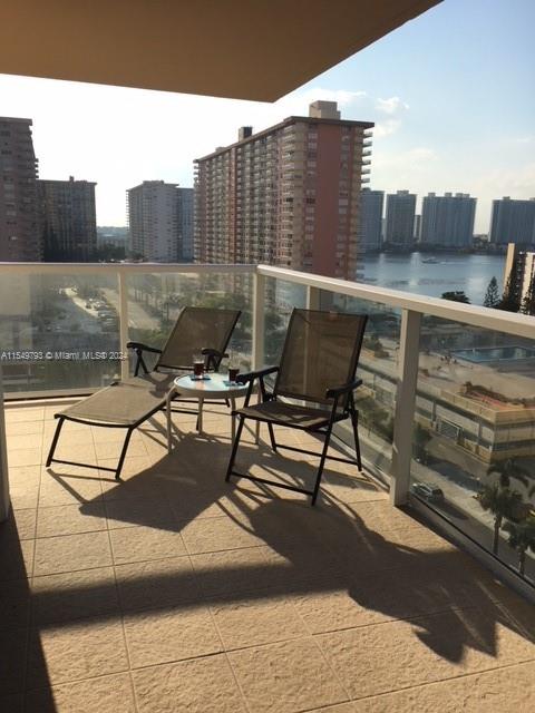 230 174th St 1212, Sunny Isles Beach, Florida 33160, 2 Bedrooms Bedrooms, ,2 BathroomsBathrooms,Residentiallease,For Rent,230 174th St 1212,A11549793