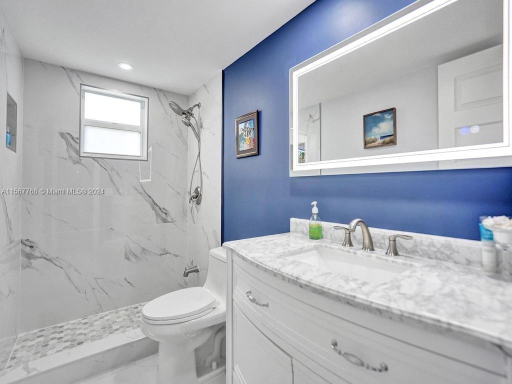 205 SE 11th Ter 101, Dania Beach, Florida 33004, 2 Bedrooms Bedrooms, ,2 BathroomsBathrooms,Residential,For Sale,205 SE 11th Ter 101,A11567768