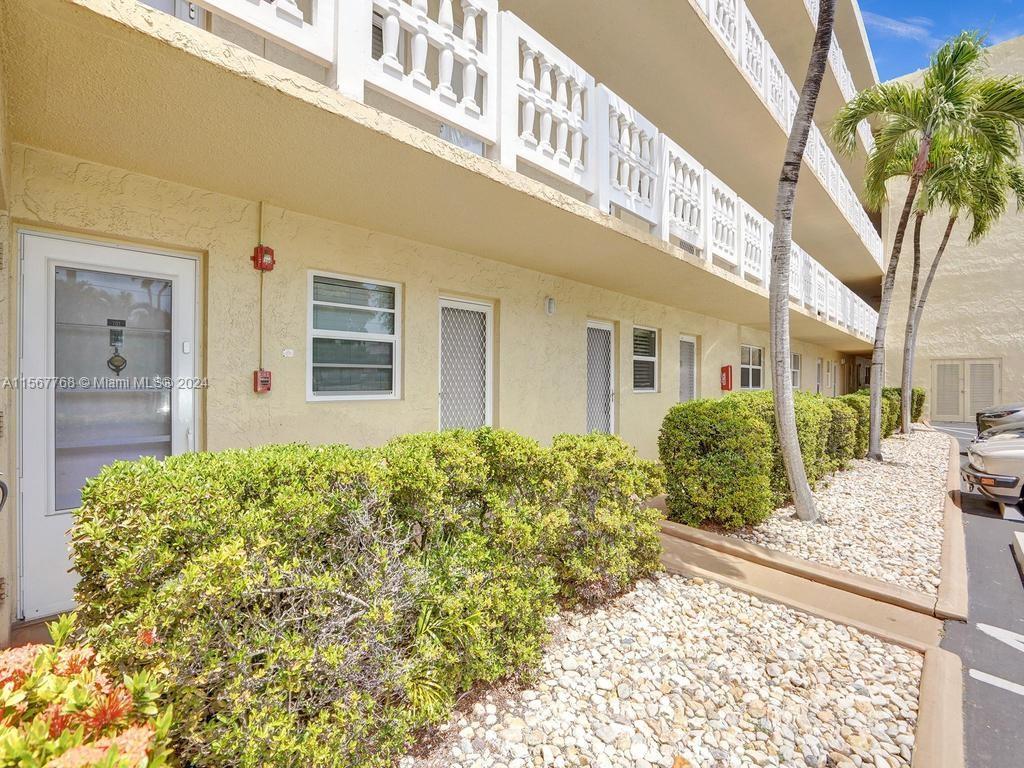 205 SE 11th Ter 101, Dania Beach, Florida 33004, 2 Bedrooms Bedrooms, ,2 BathroomsBathrooms,Residential,For Sale,205 SE 11th Ter 101,A11567768