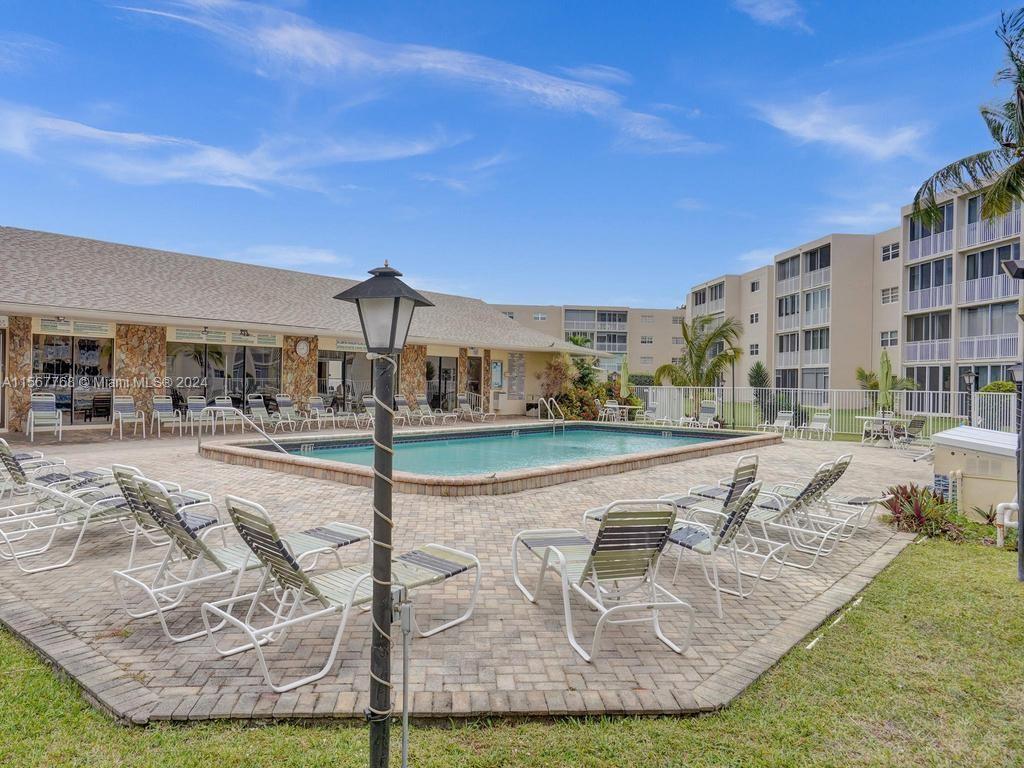 205 SE 11th Ter 101, Dania Beach, Florida 33004, 2 Bedrooms Bedrooms, ,2 BathroomsBathrooms,Residential,For Sale,205 SE 11th Ter 101,A11567768